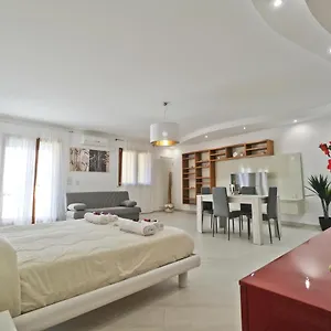 https://modern-house-5-stelle.lecce-hotels.com