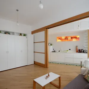 https://eli-apartment.it-romehotels.com