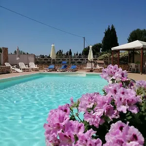 https://residenza-agrituristica-santa-lucia-con-piscina.hotelsalgherosardinia.com